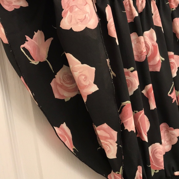 Black with rose off shoulder top - Picture 5 of 5